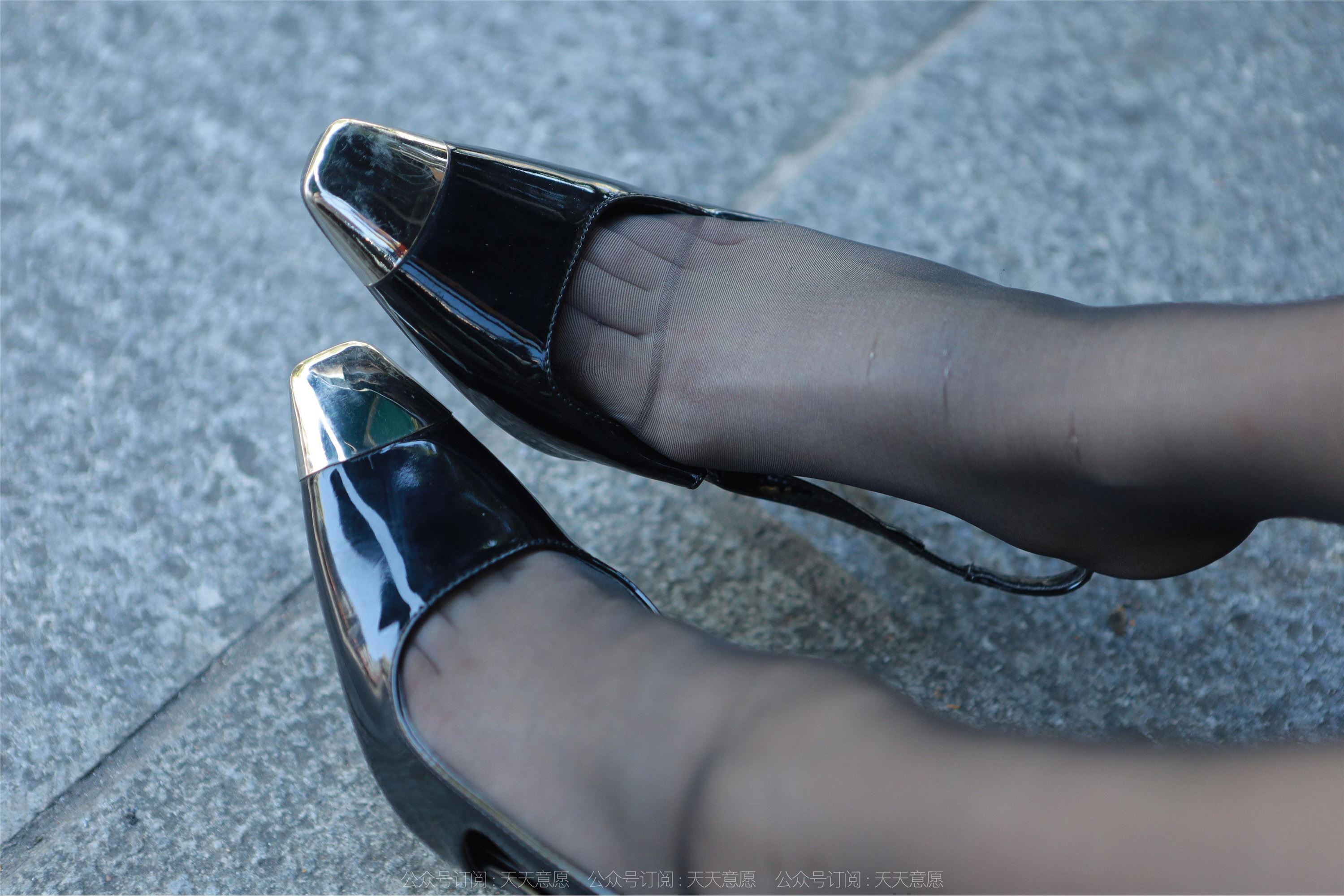 IESS异思趣向  2022.10.30 丝享家 1253 小婕《红与黑的纠缠》